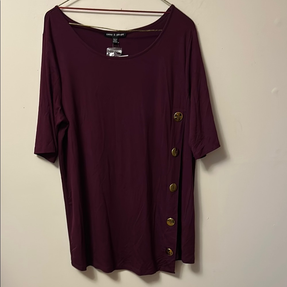 Cable & gauge deep purple top gold button detail rounded neck size XL new w/tags